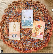 Load image into Gallery viewer, Tarot Readings