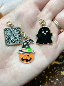 Stitch Markers - Halloween Ghost (gold)