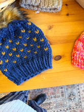 Load image into Gallery viewer, Chunky Beanie - Blue and Brown
