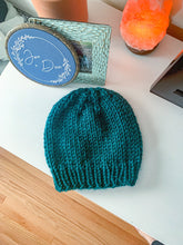Load image into Gallery viewer, Scranton Beanie - Teal
