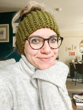 Load image into Gallery viewer, Chunky Knit Headband
